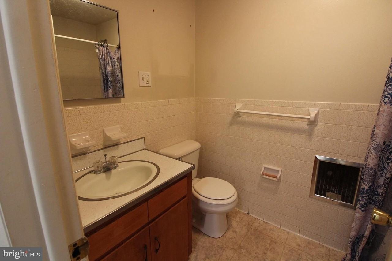 18947 Senedo Rd #4 - Photo 7 of 15