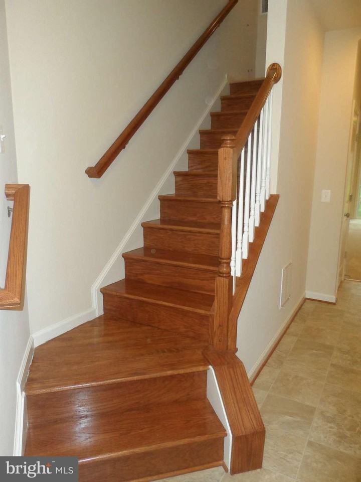 27 Rapidan Dr - Photo 2 of 26