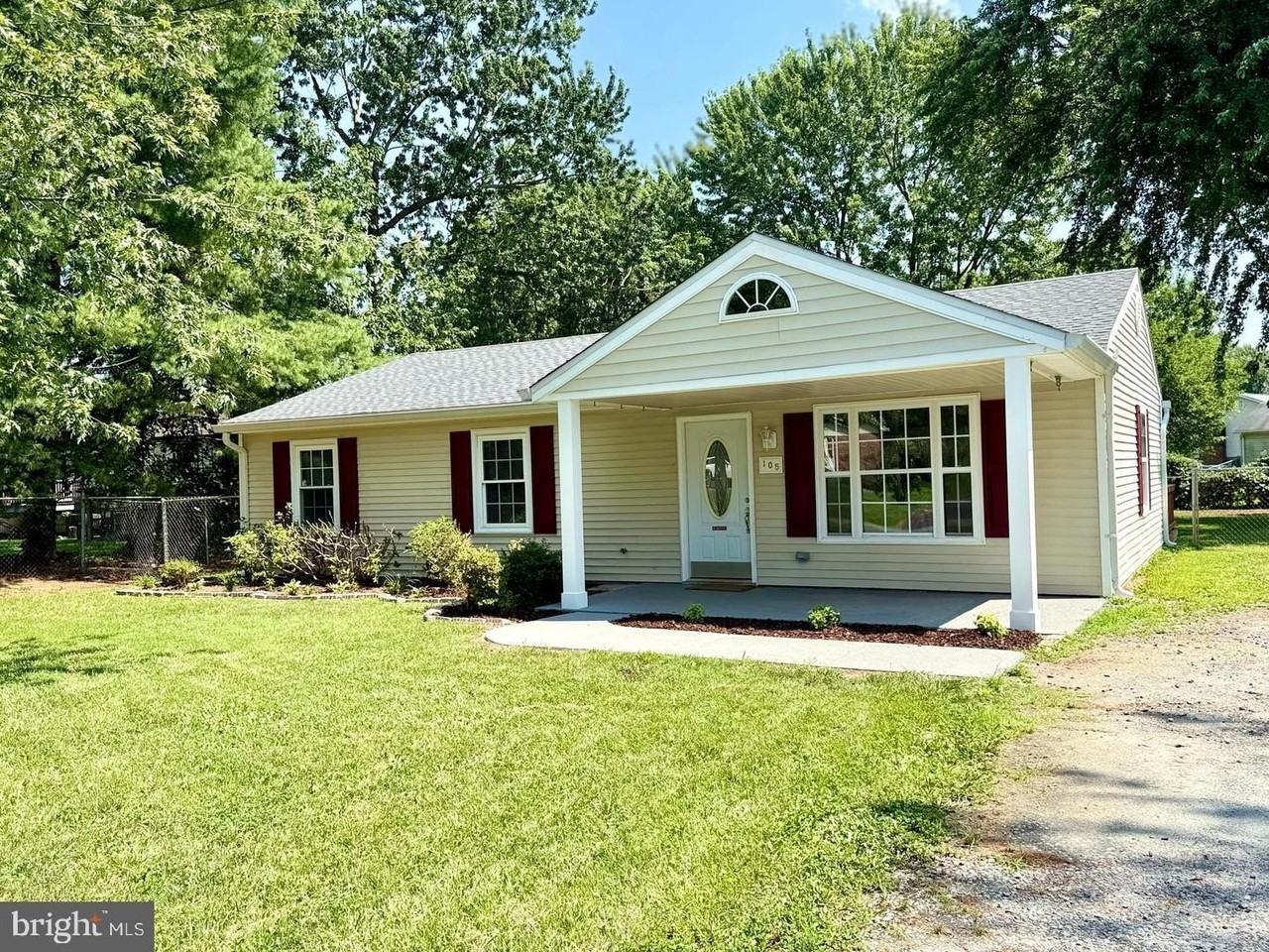 105 Walnut Dr - Photo 5 of 18