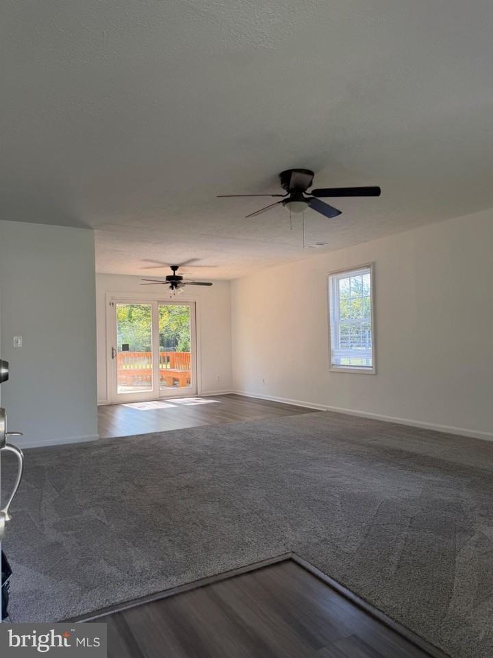 105 Walnut Dr - Photo 6 of 18