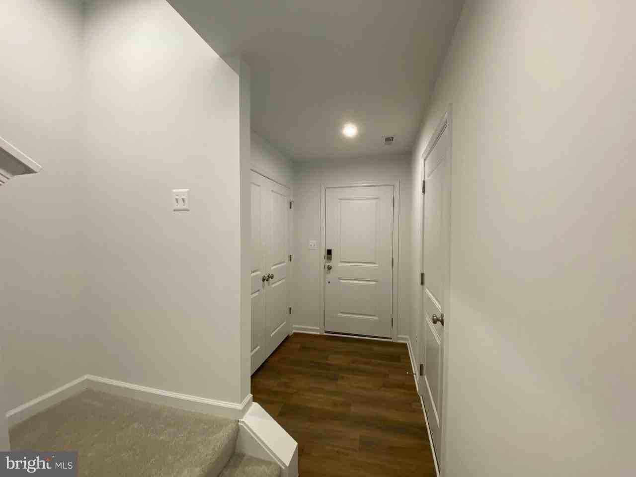 415 Aragon Dr - Photo 2 of 32