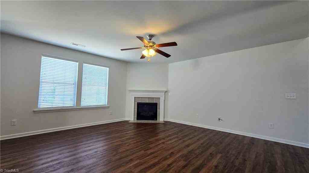 5733 Midstream Cir - Photo 2 of 11