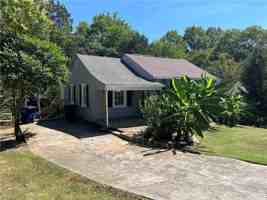 featured image of 2535 Marble St