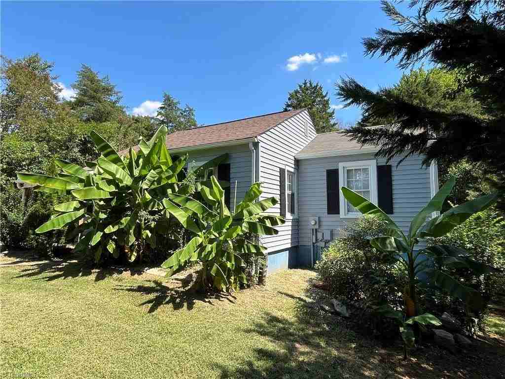 2535 Marble St - Photo 2 of 40