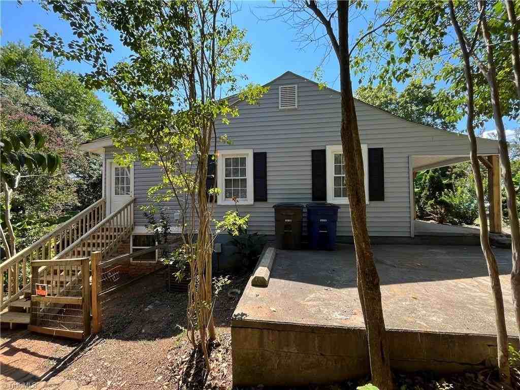 2535 Marble St - Photo 6 of 40