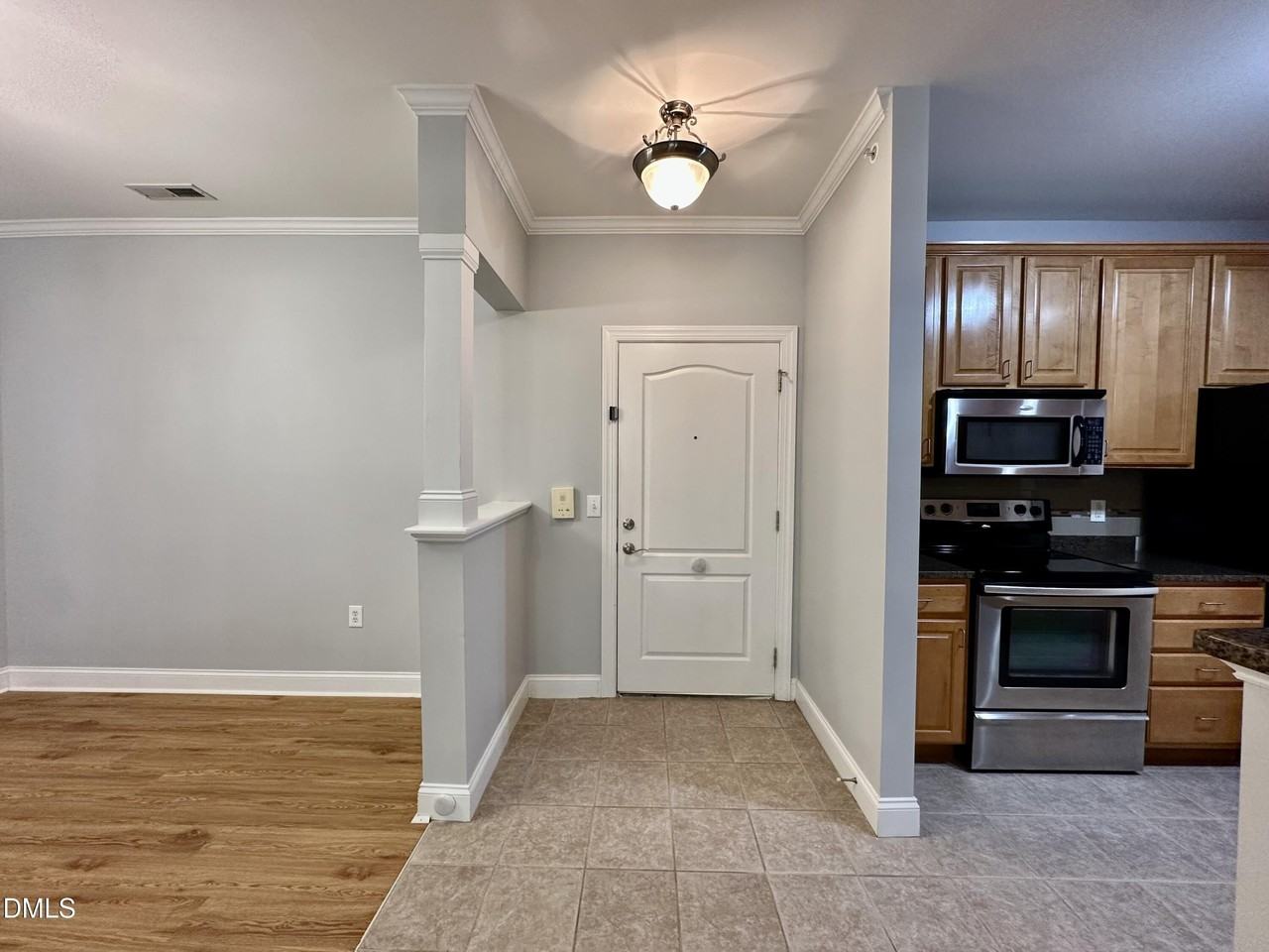 2810 Bedford Ave #305 - Photo 3 of 23
