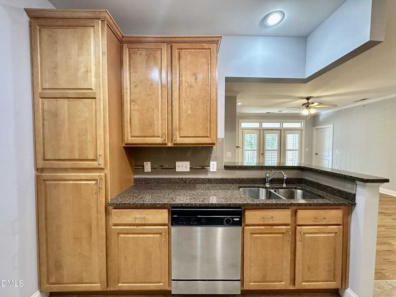 2810 Bedford Ave #305 - Photo 7 of 23