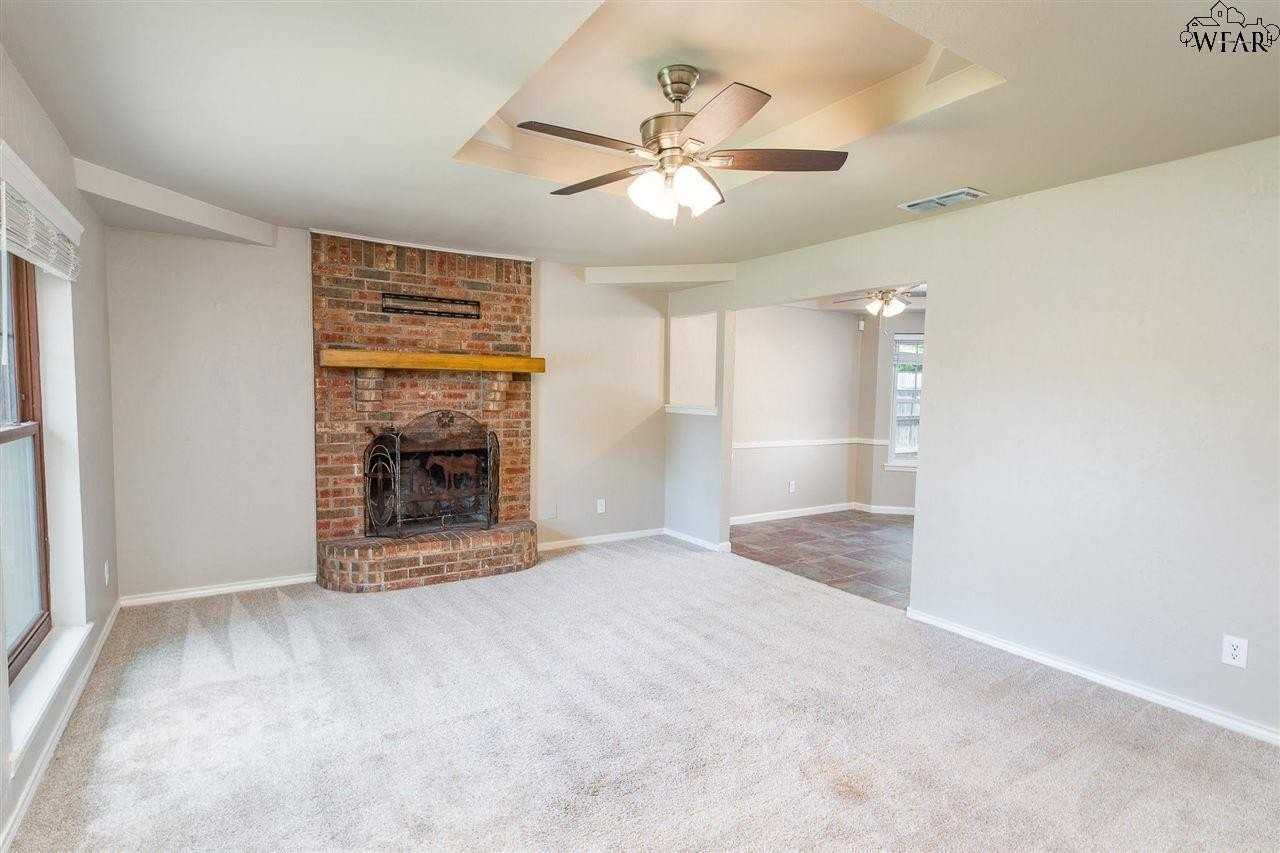 6000 Laci Ln - Photo 3 of 21