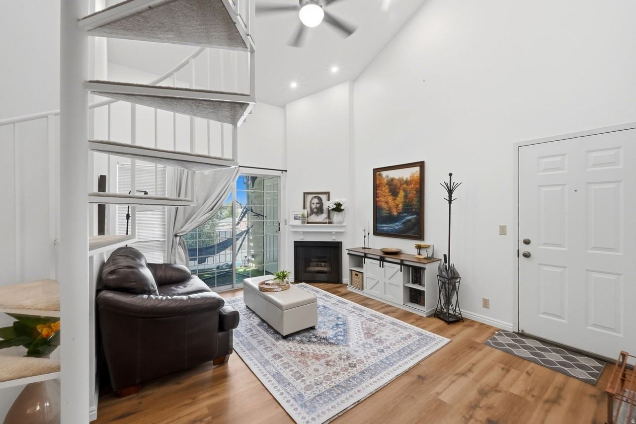 650 S Main St #3304 - Photo 4 of 13