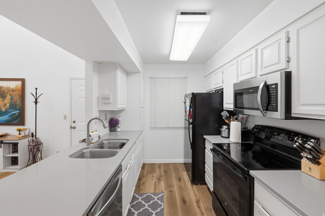 650 S Main St #3304 - Photo 6 of 13