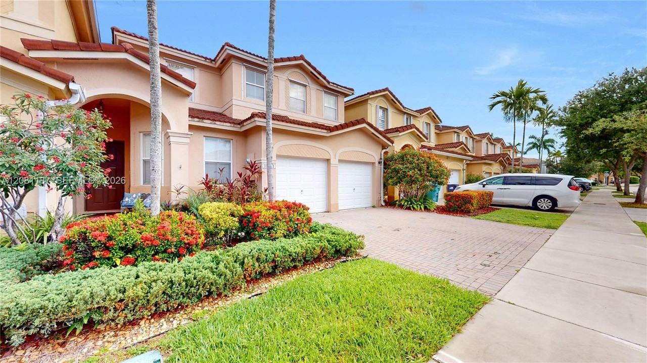 12281 Sw 121st Ter - Photo 2 of 8