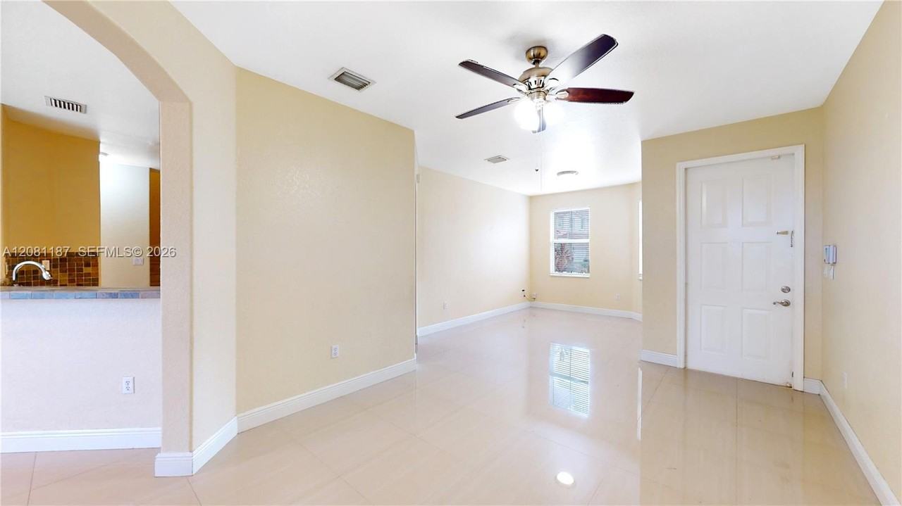 12281 Sw 121st Ter - Photo 3 of 8