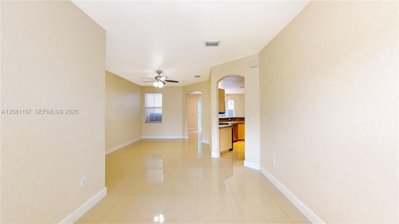12281 Sw 121st Ter - Photo 5 of 8