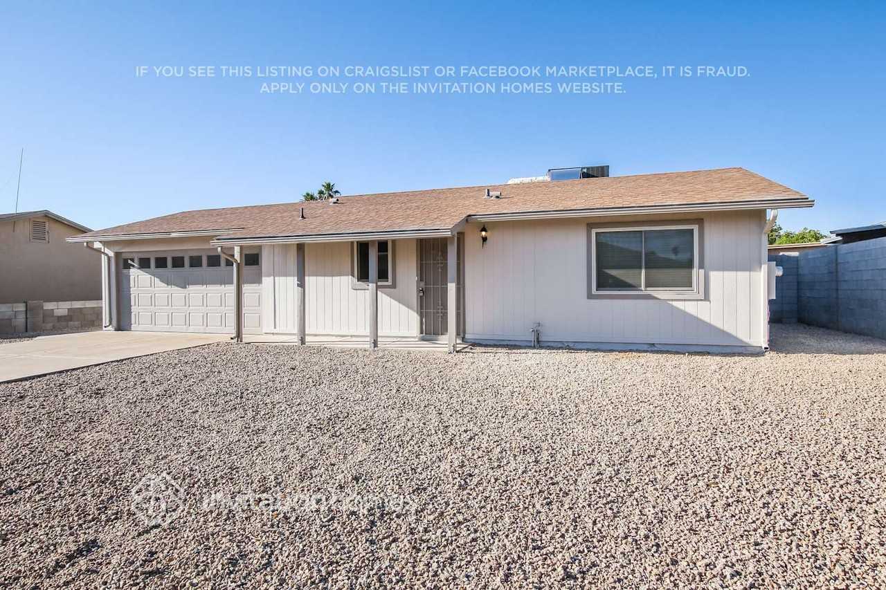 2720 E Michelle Dr - Photo 2 of 19