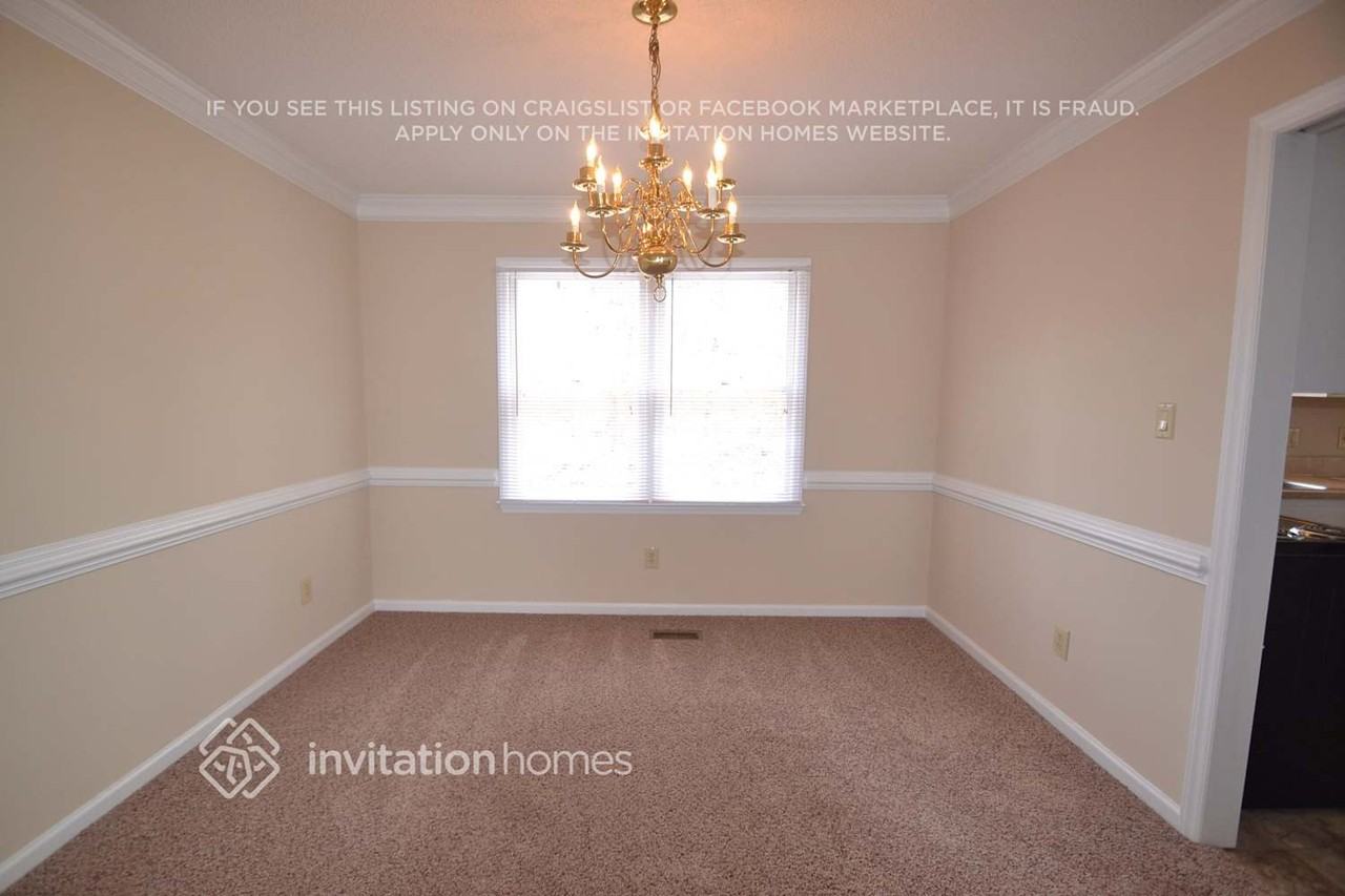 2329 Century Oaks Ln - Photo 4 of 10
