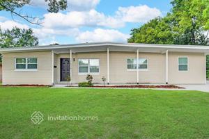 featured image of 1834 N Powers Dr