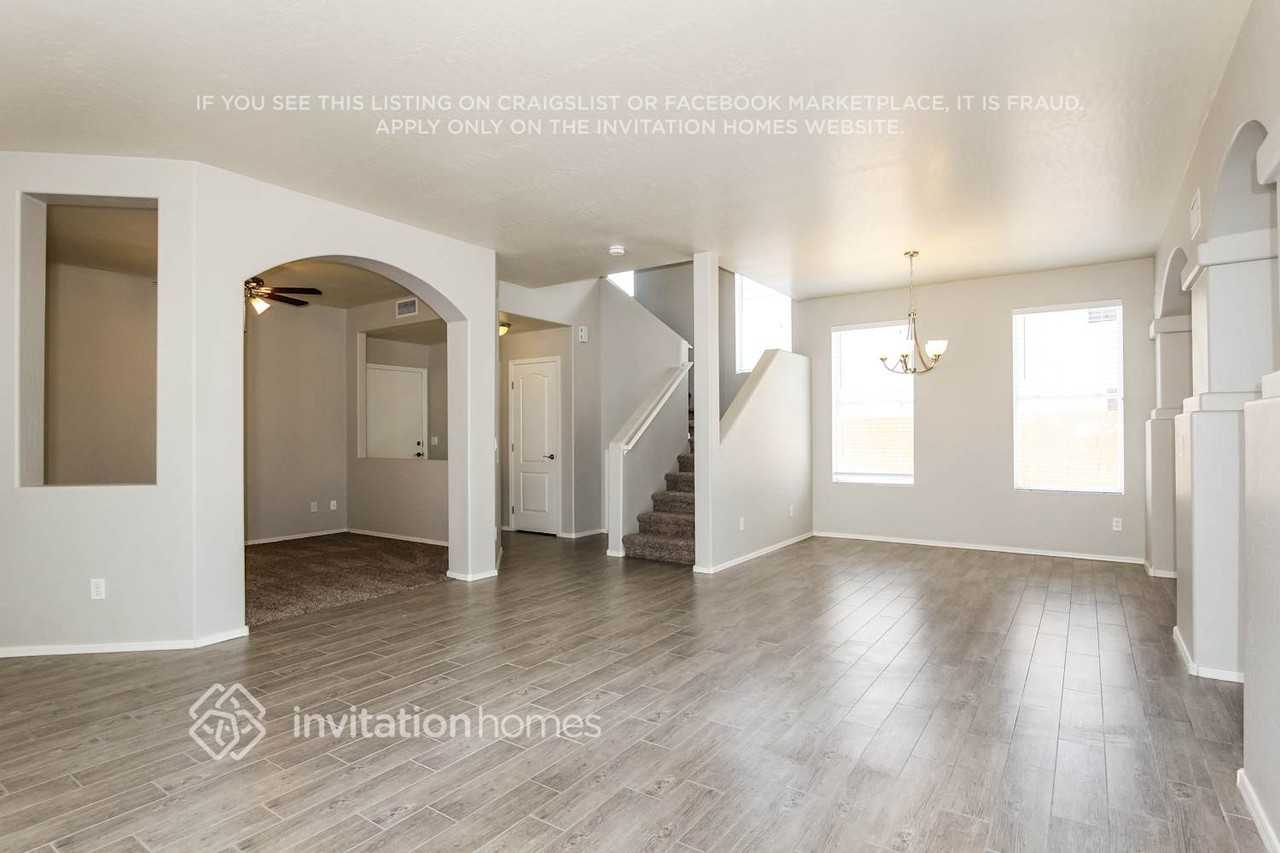 14758 W Columbine Dr - Photo 3 of 16