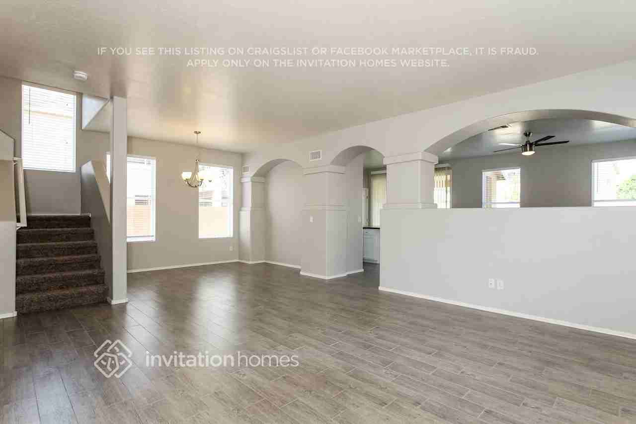 14758 W Columbine Dr - Photo 4 of 16