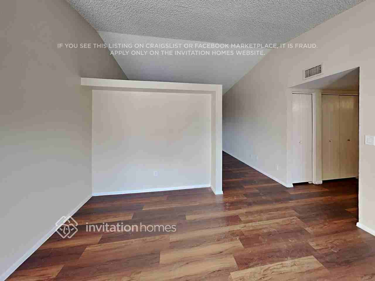 11102 N 79th Ave - Photo 6 of 18