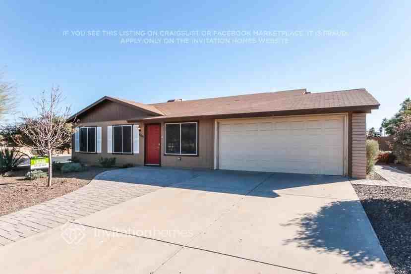 805 W Harvard Dr - Photo 3 of 18