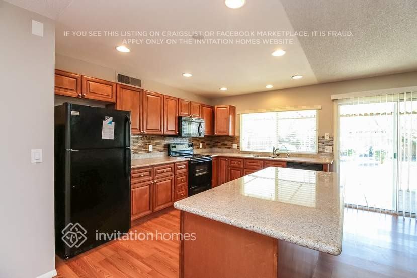 805 W Harvard Dr - Photo 7 of 18