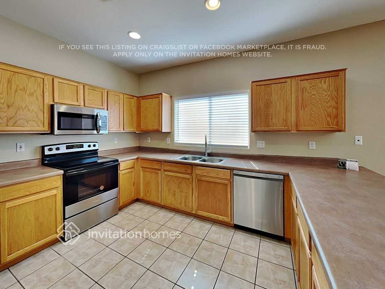 13010 W Rosewood Dr - Photo 6 of 18