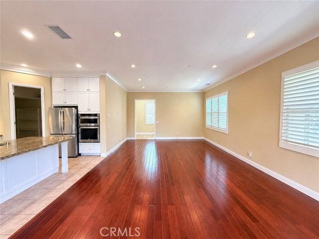 67 Bloomington - Photo 3 of 8