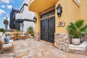 featured image of 207 18th St