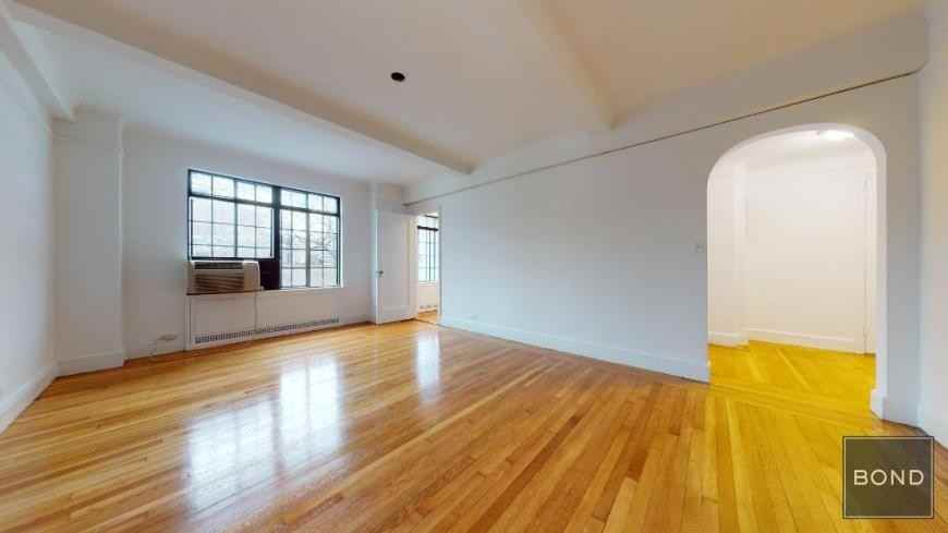 1 Christopher St - Photo 3 of 10