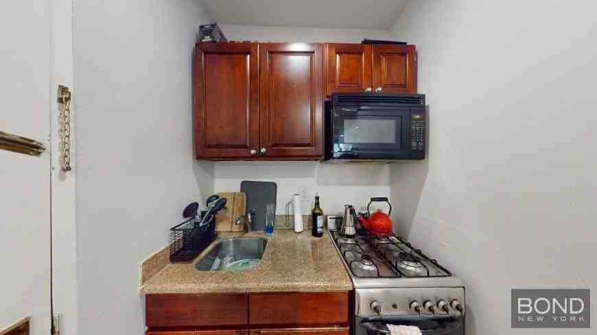 167 E 33rd St - Photo 5 of 9
