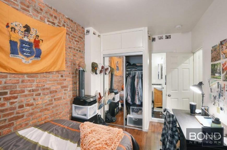 132 Ludlow St - Photo 2 of 7