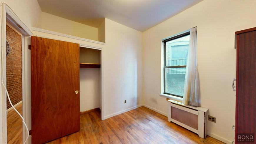 292 W 92nd St - Photo 7 of 10