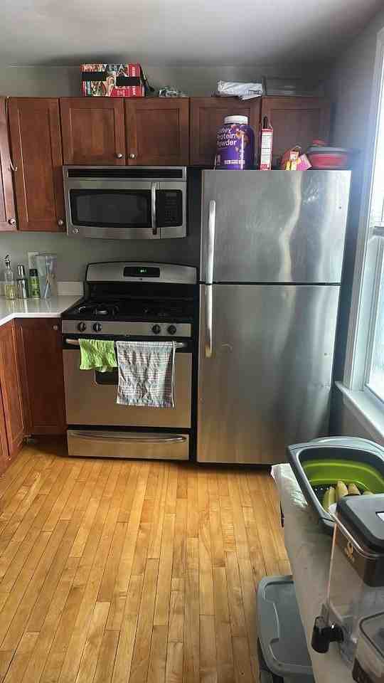 85 Stoughton St - Photo 2 of 6