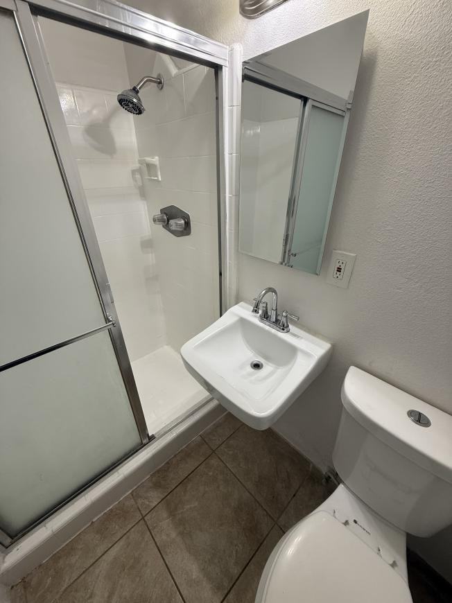 154 S Avenue 53 - Photo 4 of 5