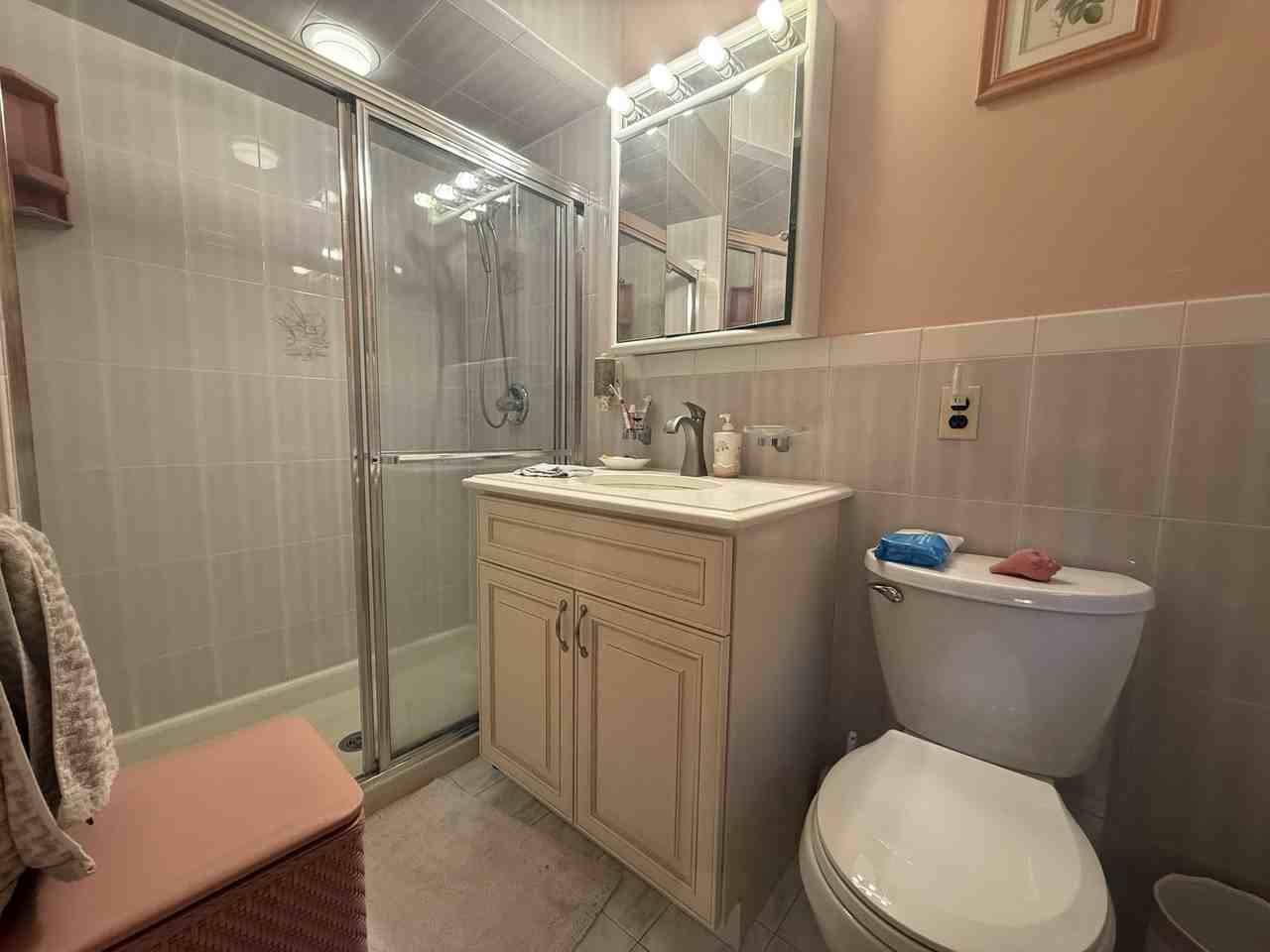 1636 Maple St #1 - Photo 6 of 8