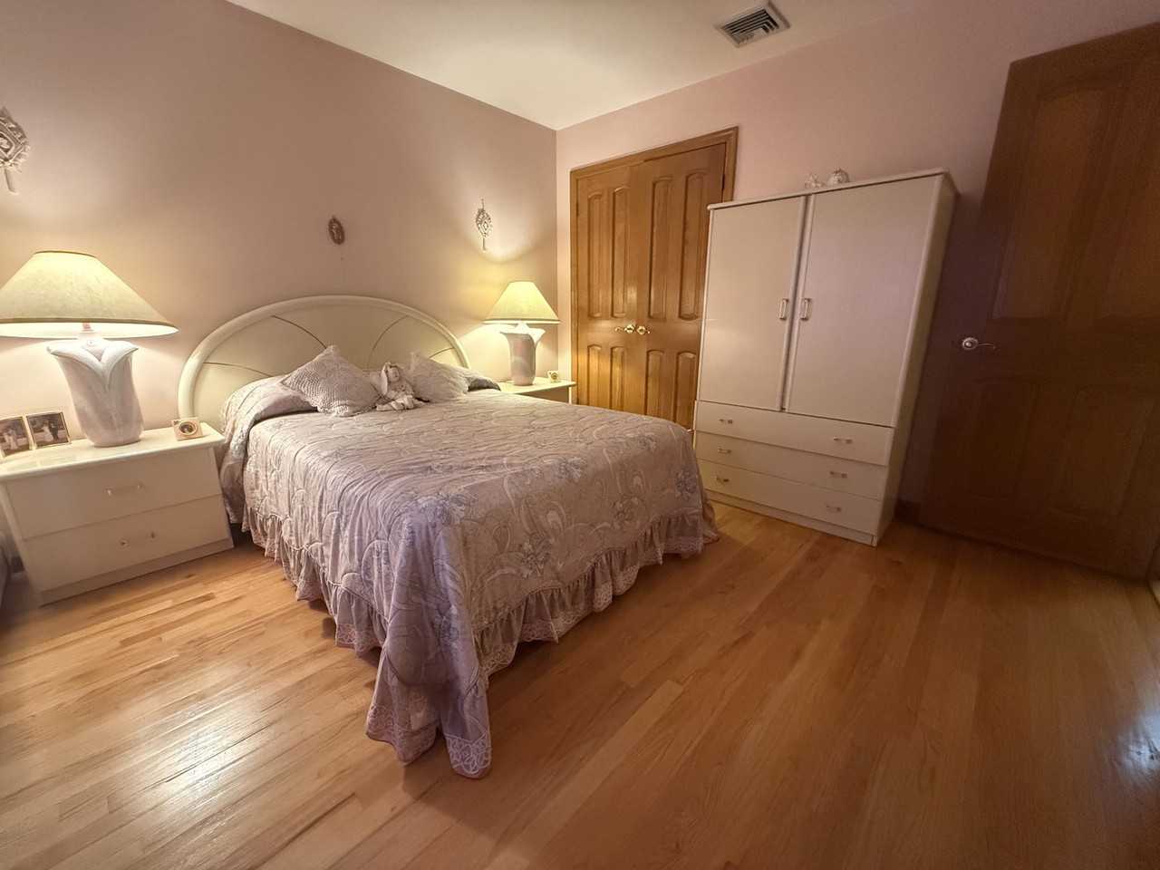 1636 Maple St #1 - Photo 7 of 8