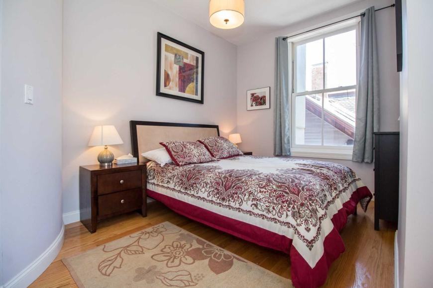 17 Harvard St - Photo 3 of 10