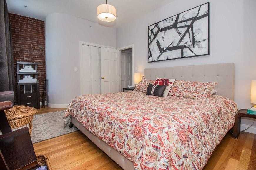 17 Harvard St - Photo 4 of 10