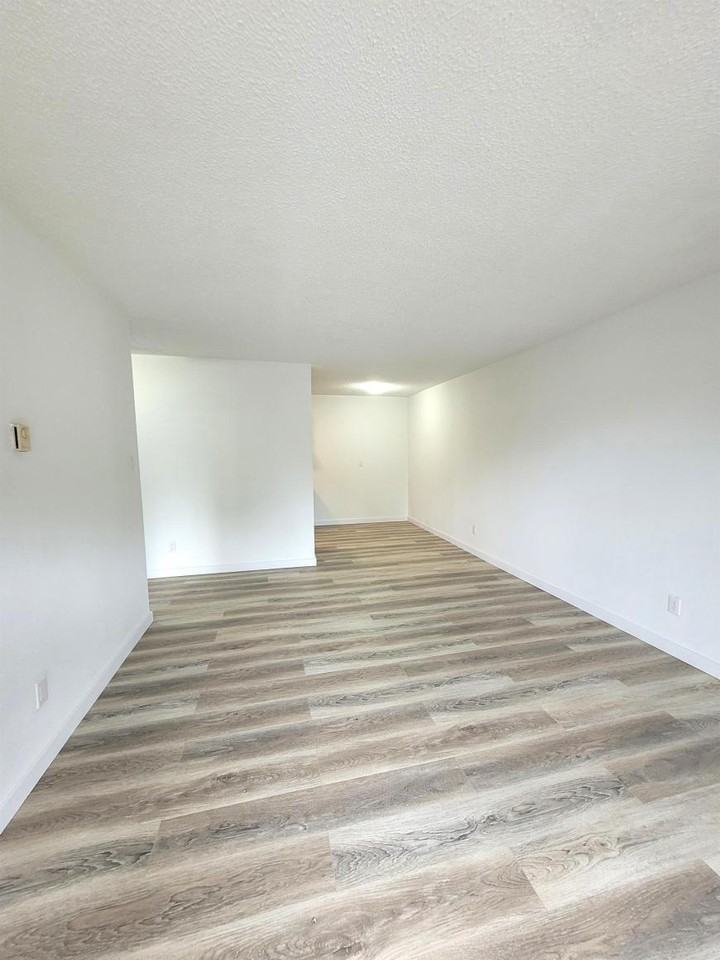 1741 Kootenay Ave - Photo 5 of 10