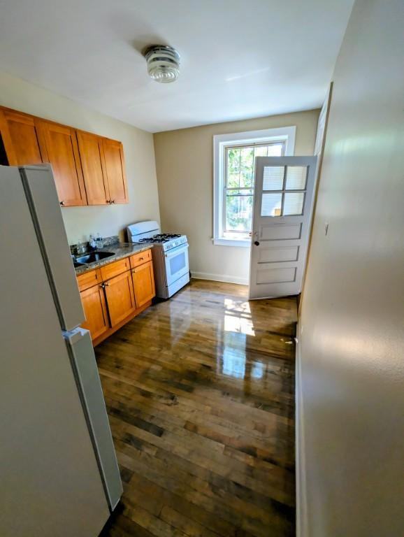 6703 N Greenview Ave - Photo 6 of 10