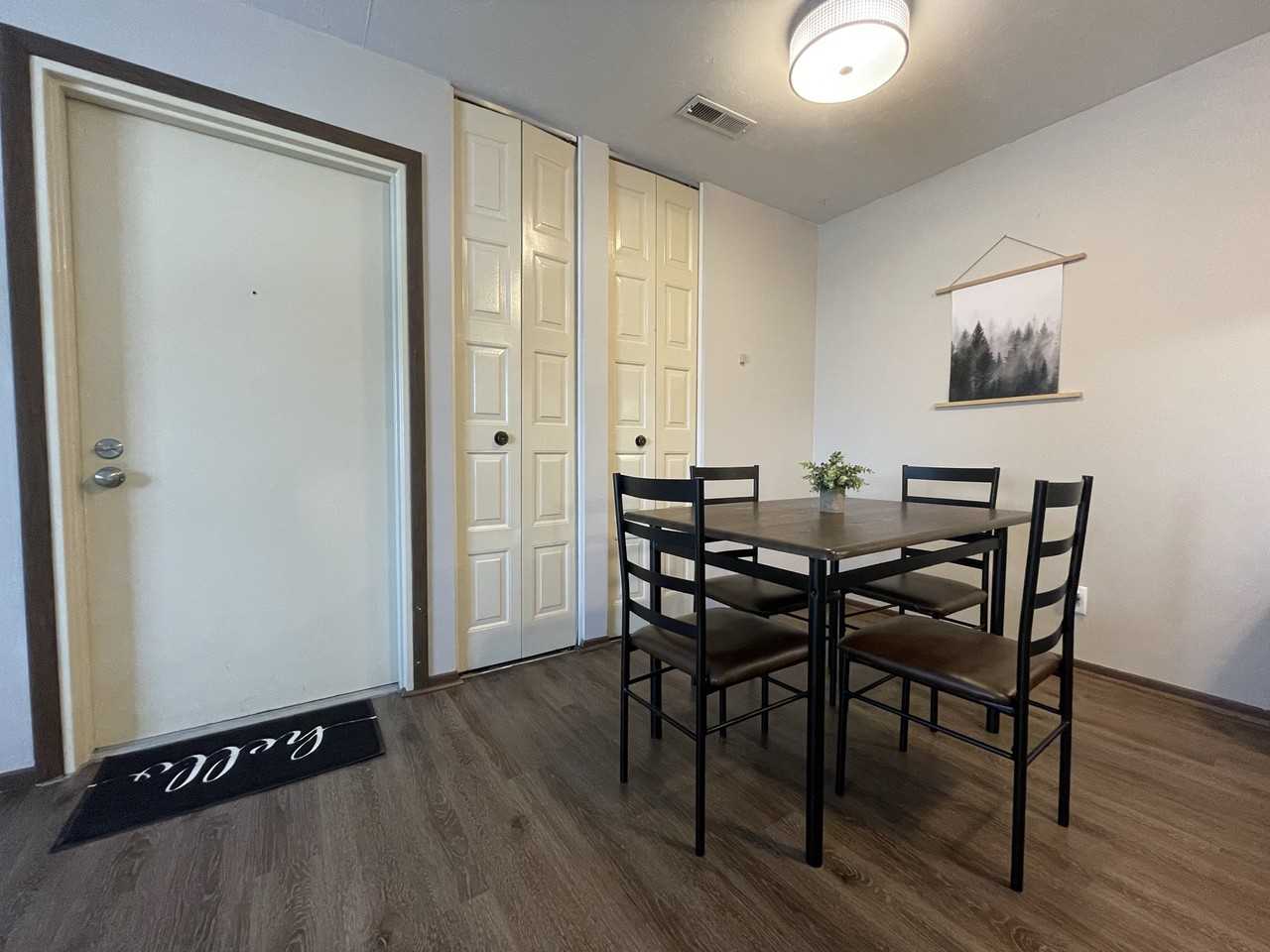 601 Oak Glen Dr #4 - Photo 3 of 13