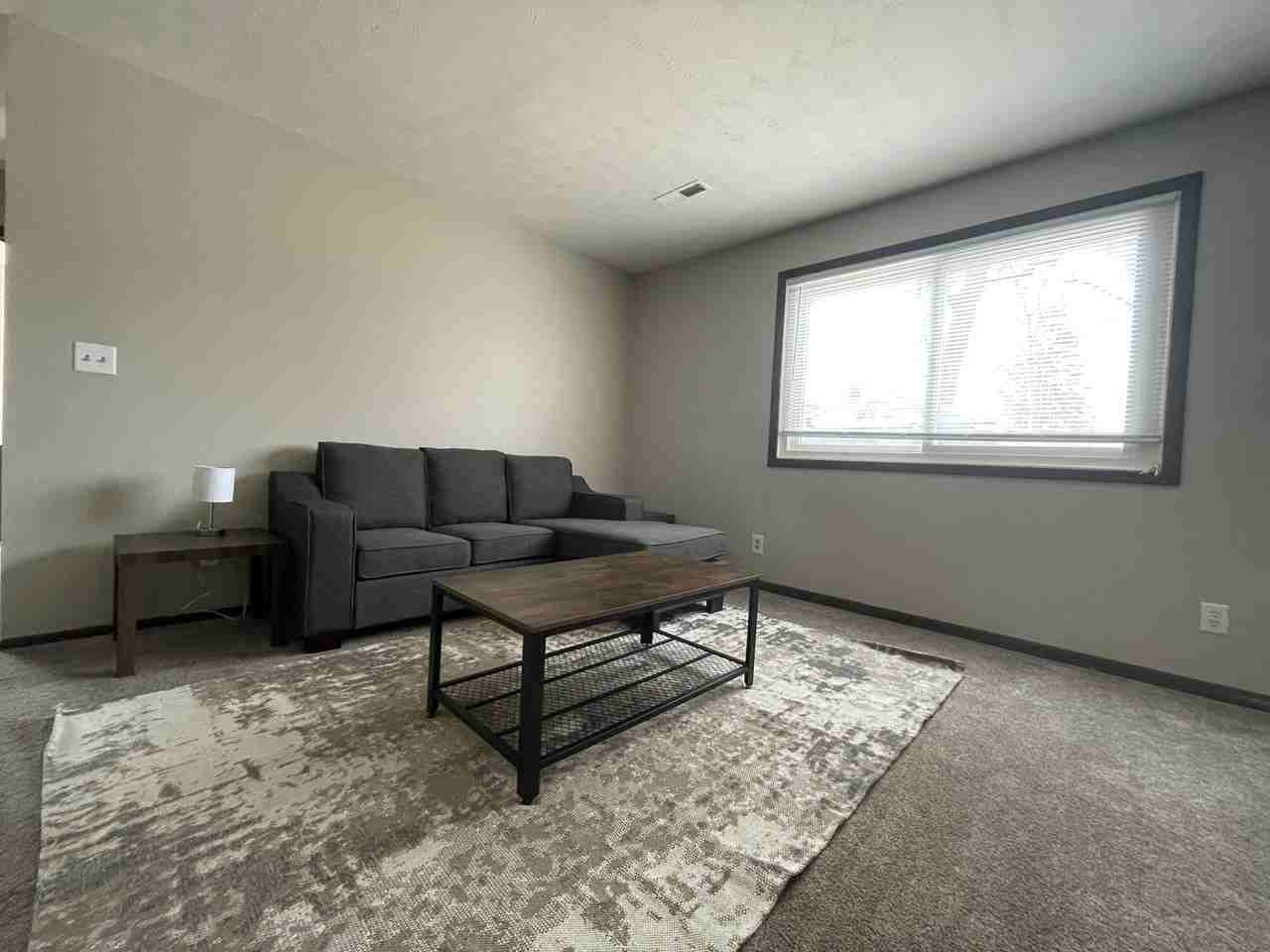 601 Oak Glen Dr #4 - Photo 4 of 13
