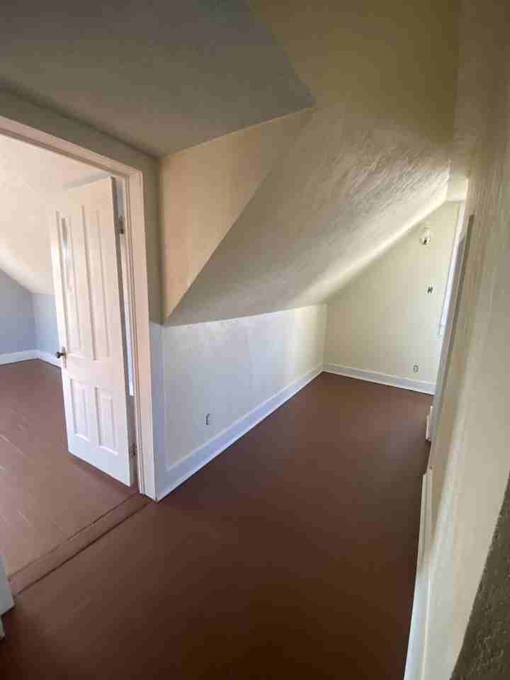 719 S Maple St - Photo 7 of 14
