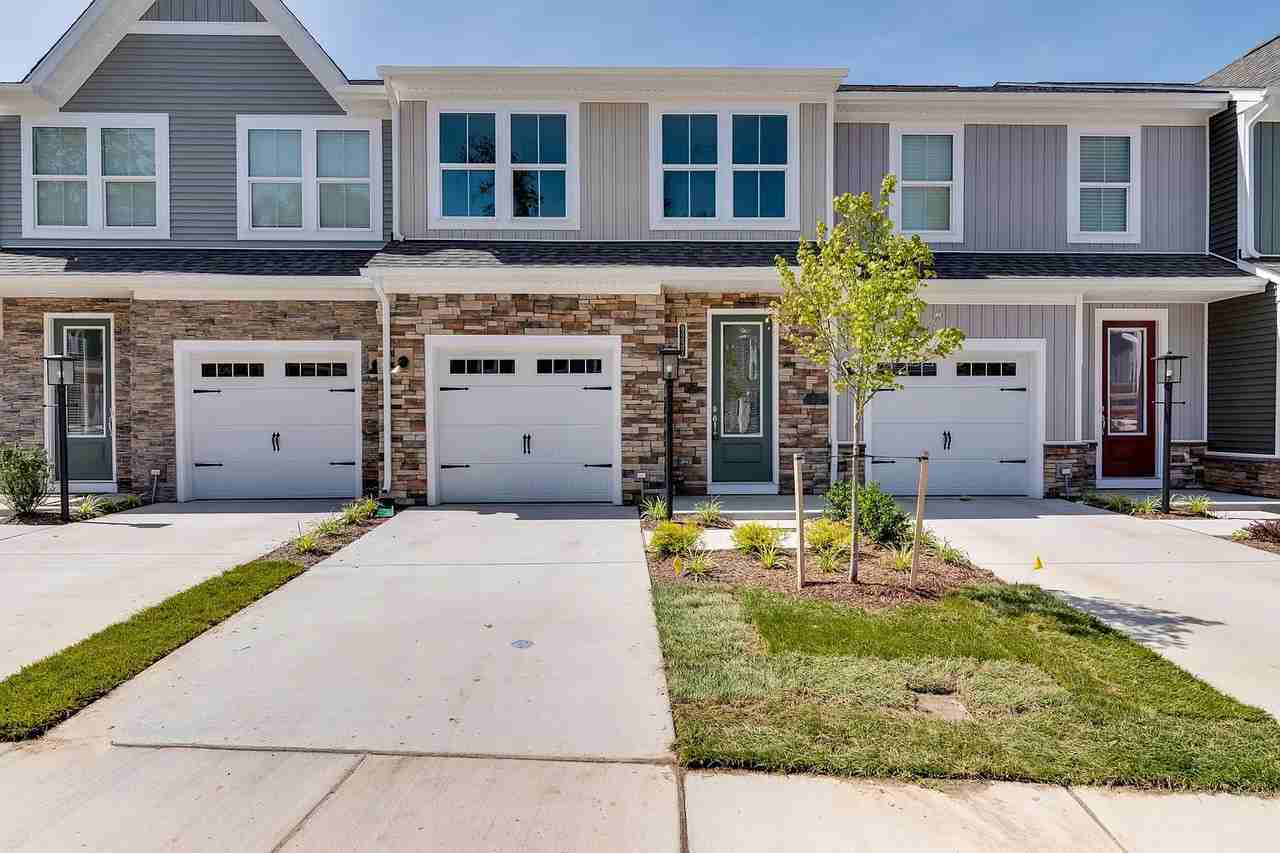 9212 St. Charles Cir - Photo 4 of 22