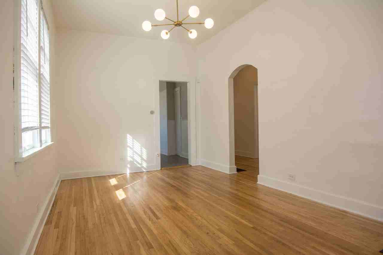 145 E 7th St - Photo 4 of 7