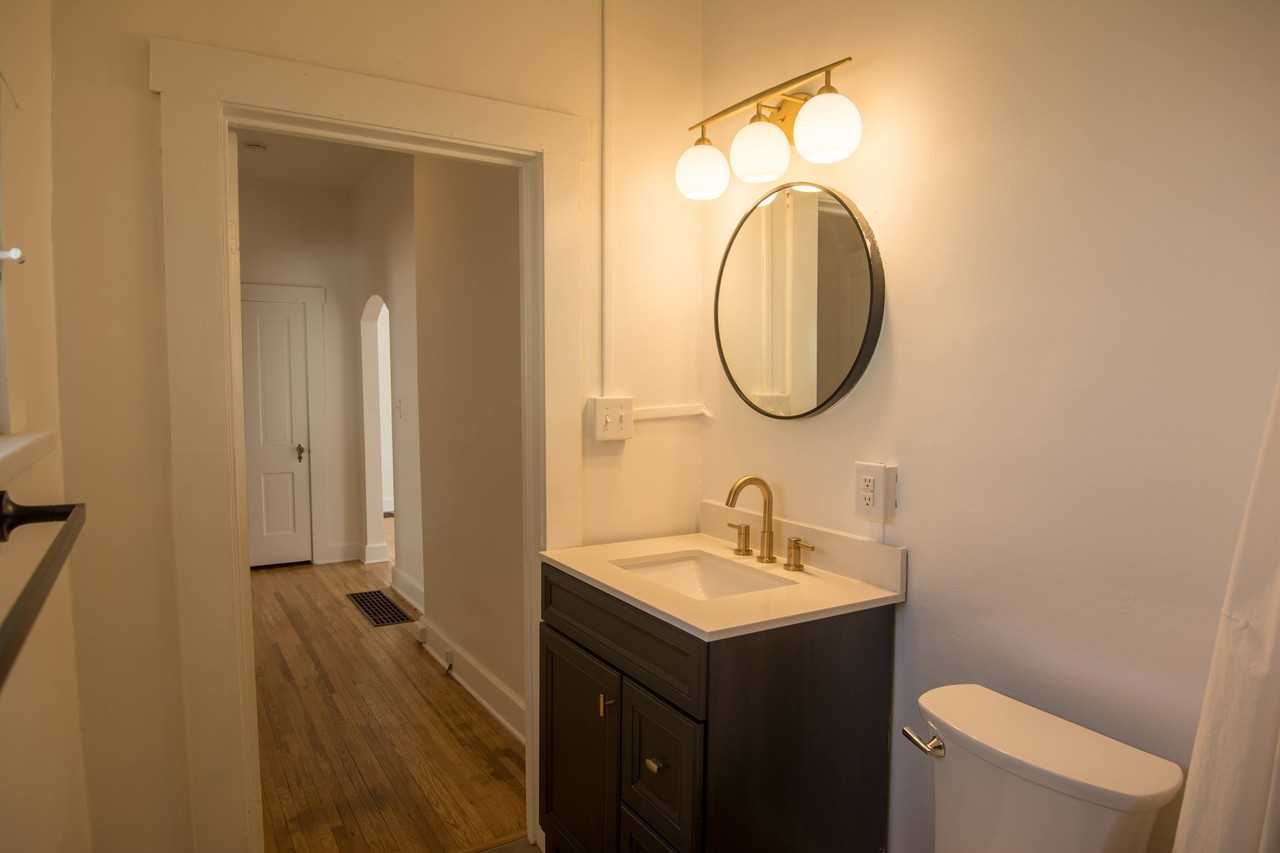 145 E 7th St - Photo 5 of 7