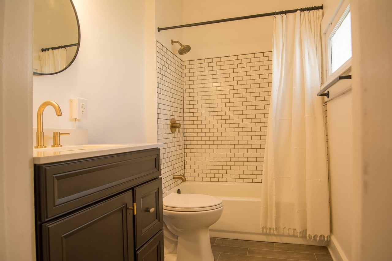 145 E 7th St - Photo 7 of 7