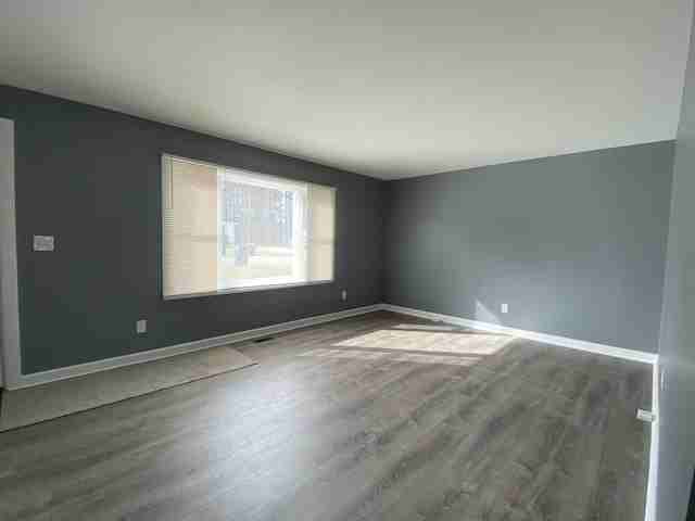 1017 Nicks Ln - Photo 2 of 18