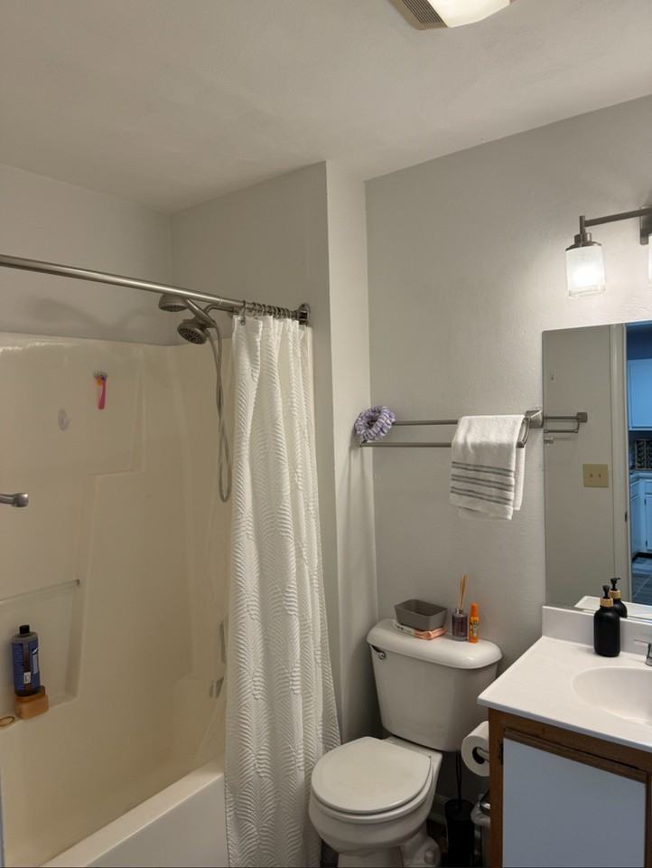 1552 Devon Ln - Photo 3 of 17