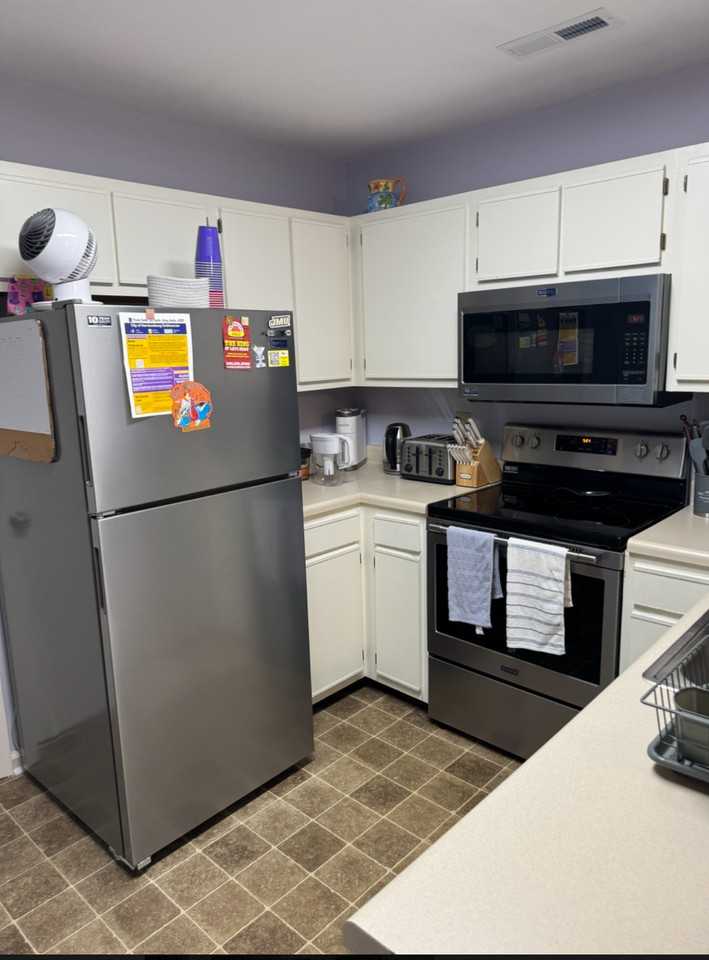1552 Devon Ln - Photo 6 of 17